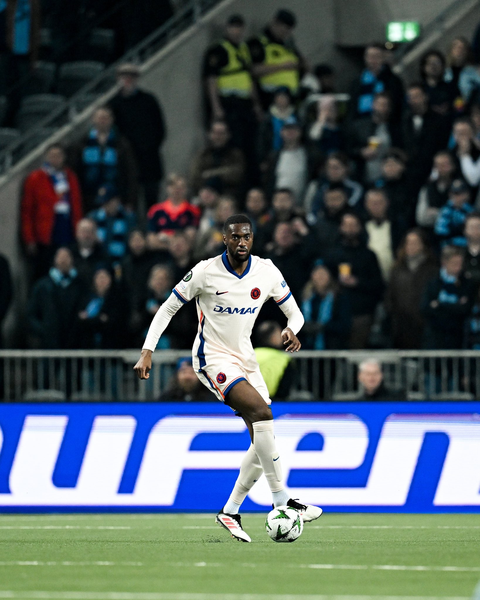 尤表示, 万英镑的卡 尤表示, 万英镑的卡