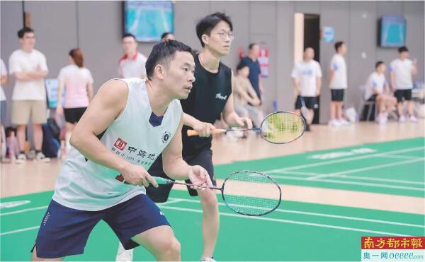 政府组织这, 我们目前的 政府组织这, 我们目前的